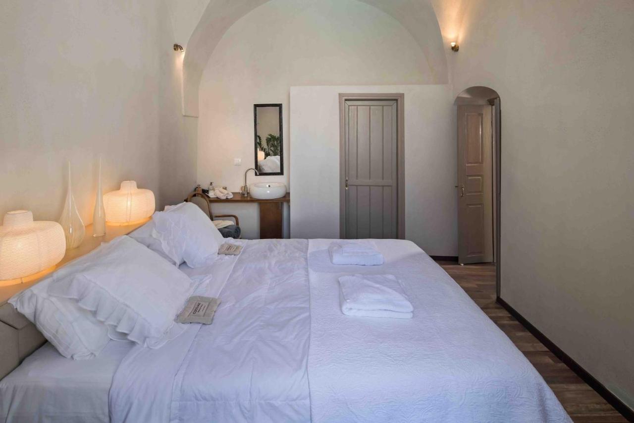 Sandandstone Villa Santorini 메갈로호리 외부 사진